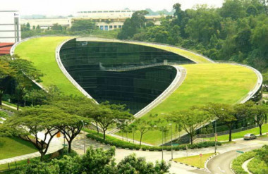 Kiến trúc xanh đại học Nanyang ở Singapore với mái nhà phủ cây xanh