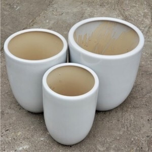 Bộ 3 chậu gốm trồng cây hình bom màu trắng với các kích thước khác nhau