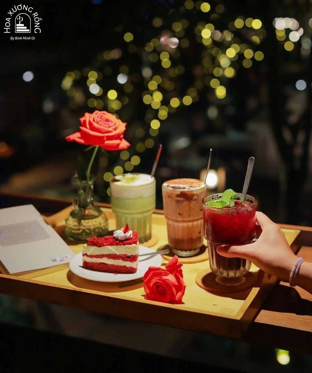 Thưởng thức cà phê với view đồi núi tại Đà Lạt