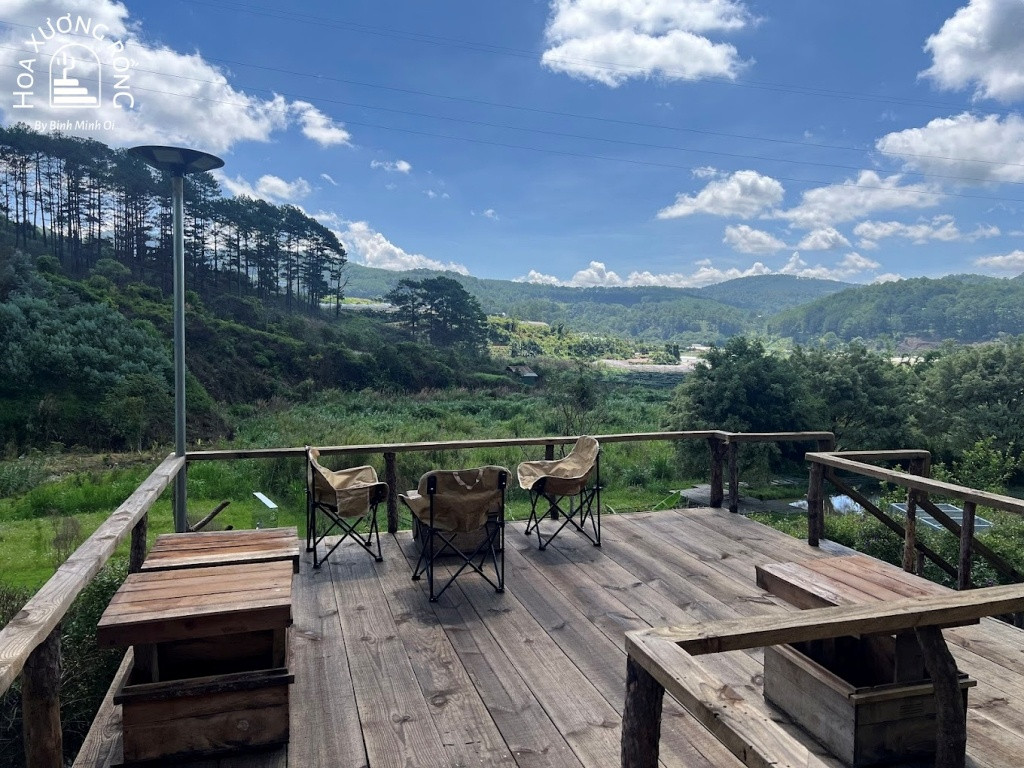 Toàn cảnh Tiệm Cà Phê Trong Rừng Đà Lạt với view thiên nhiên tươi đẹp